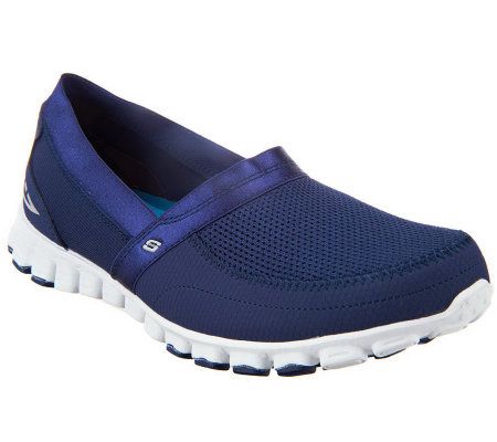 skechers lightweight slip on shoes