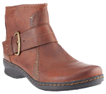 clarks artisan leather boots