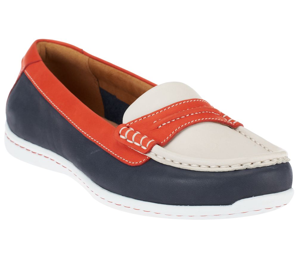 Clarks Cliffrose Enza Leather Boat Shoe Loafers Page 1 —