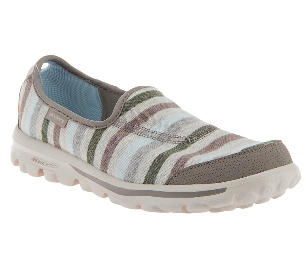 skechers lightweight slip on shoes