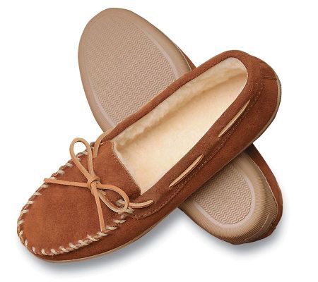 minnetonka men's suede pile lined hardsole slipper 3901