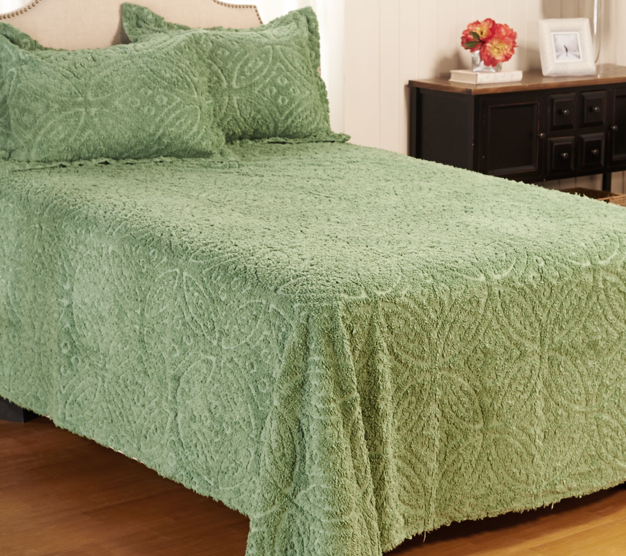 Wedding Ring Chenille 100 Cotton King Bedspread with Shams Page 1