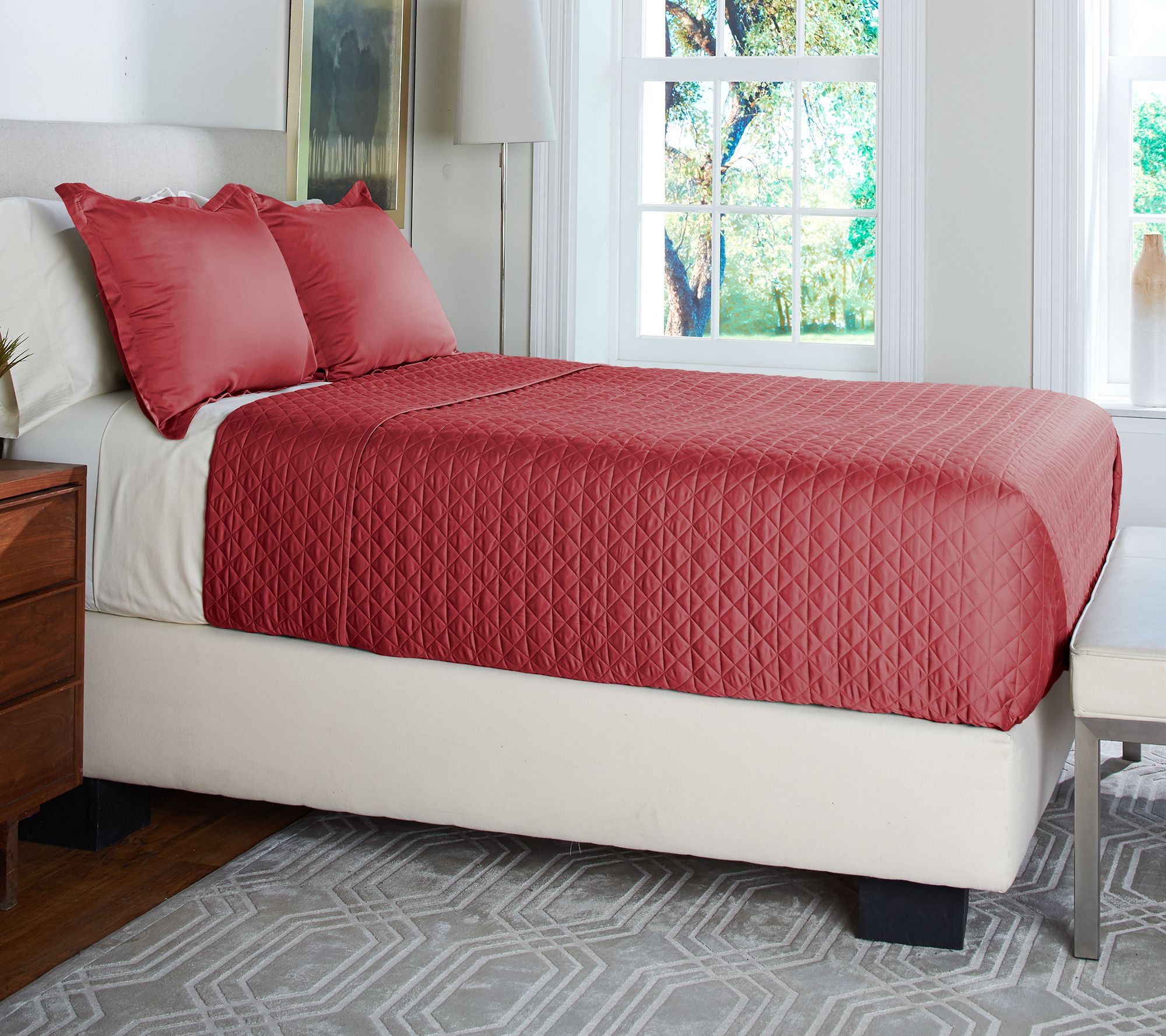 Scott Living 3 Piece Queen Coverlet Set Page 1 —