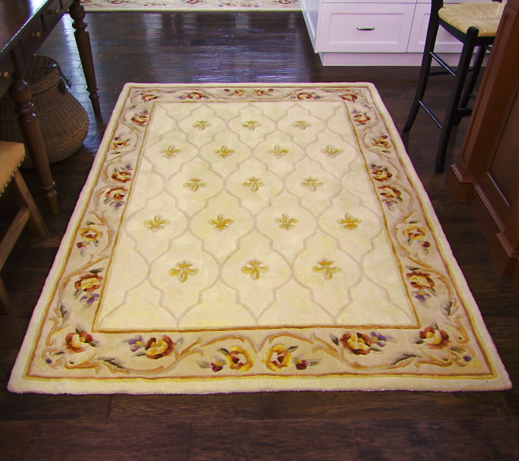 Royal Palace Special Edition 5 x7 Fleur de Lis Wool Rug Page 1