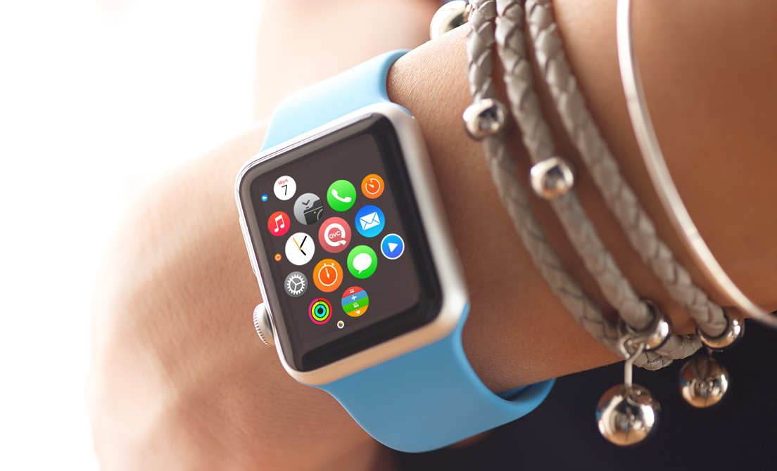 connect 2 phones to smartwatch