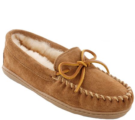 qvc minnetonka moccasins