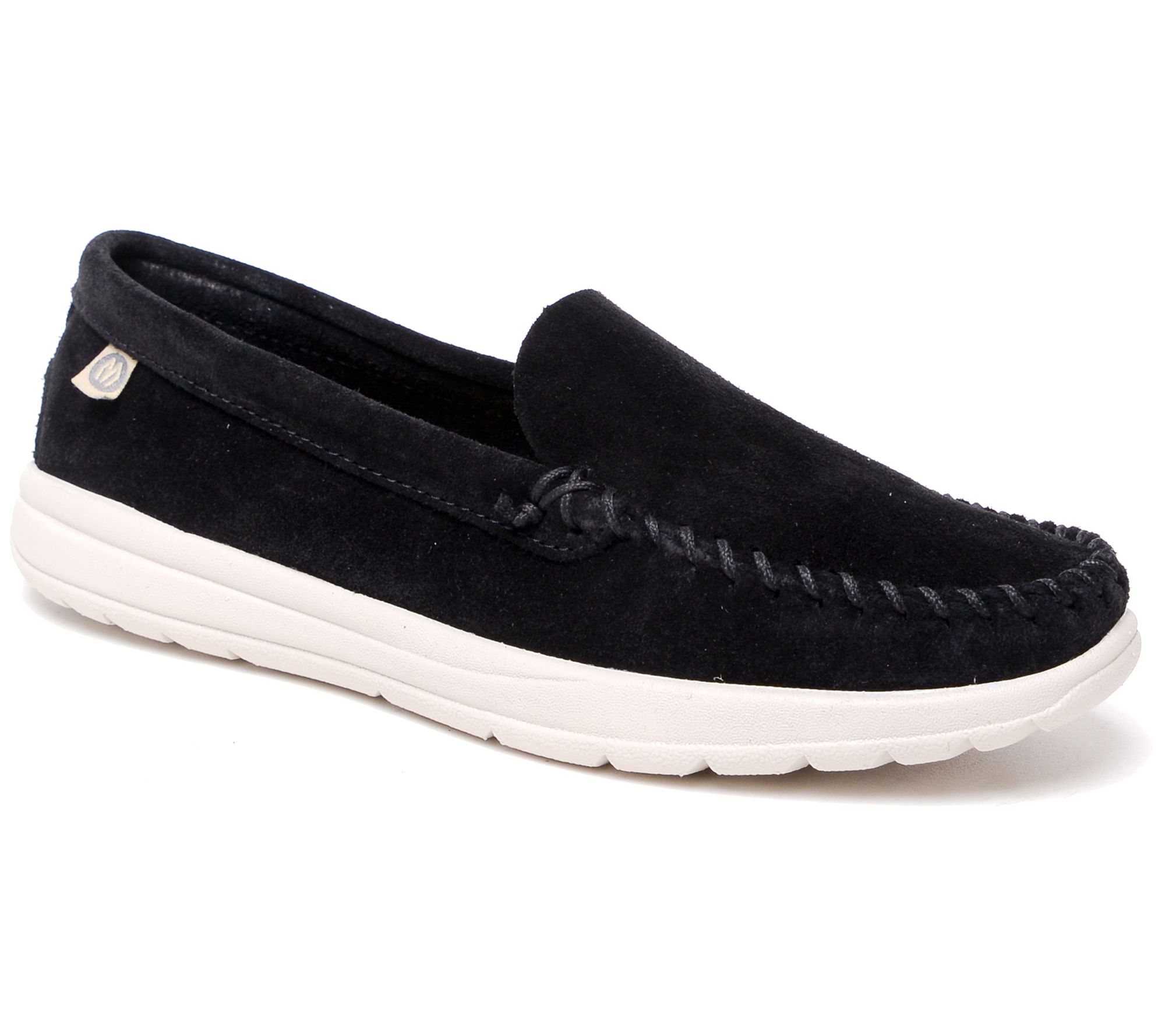 Minnetonka Women's Discover Classic Slip-On Sho s