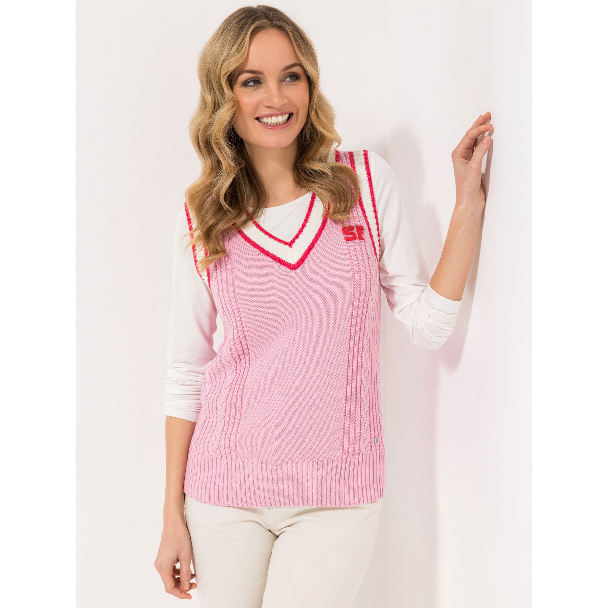 STRANDFEIN Pullunder V-Ausschnitt Logo-Applikation figurumspielend