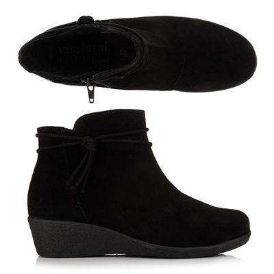 VITAFORM Damen-Stiefelette Veloursleder Zierband Keilsohle Heidrun