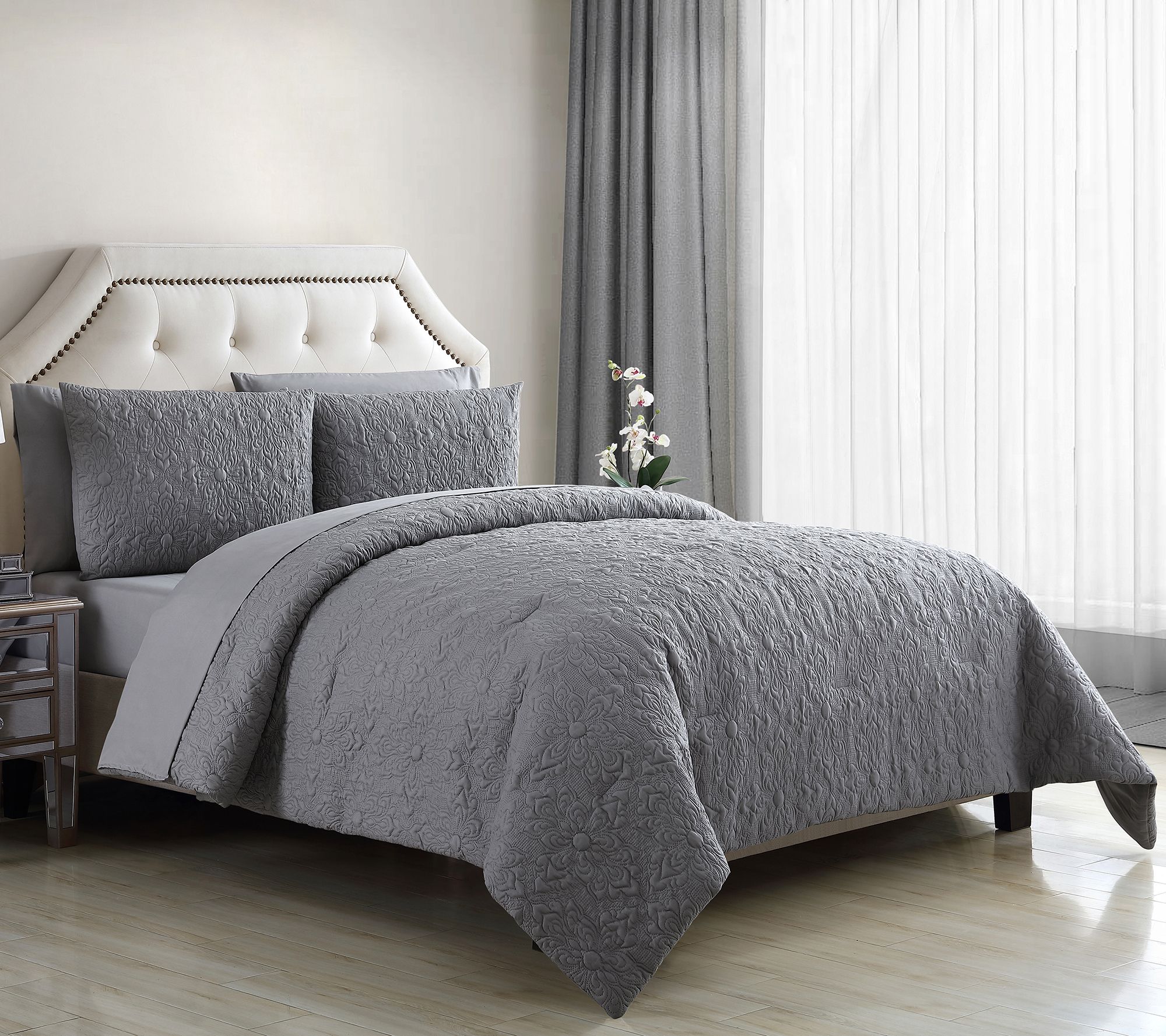 Vcny Home Caroline 7 Pc Queen Bed In A Bag Comforter Set