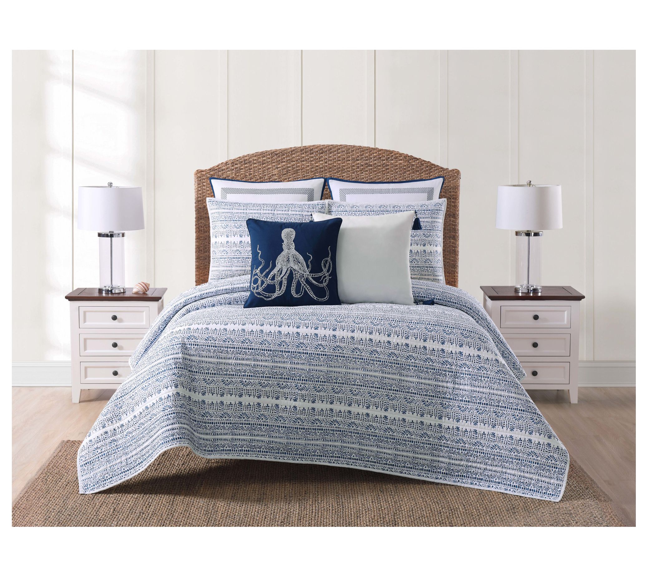 Oceanfront Resort Reef Bedding Collection Quilt Set - Full/Queen