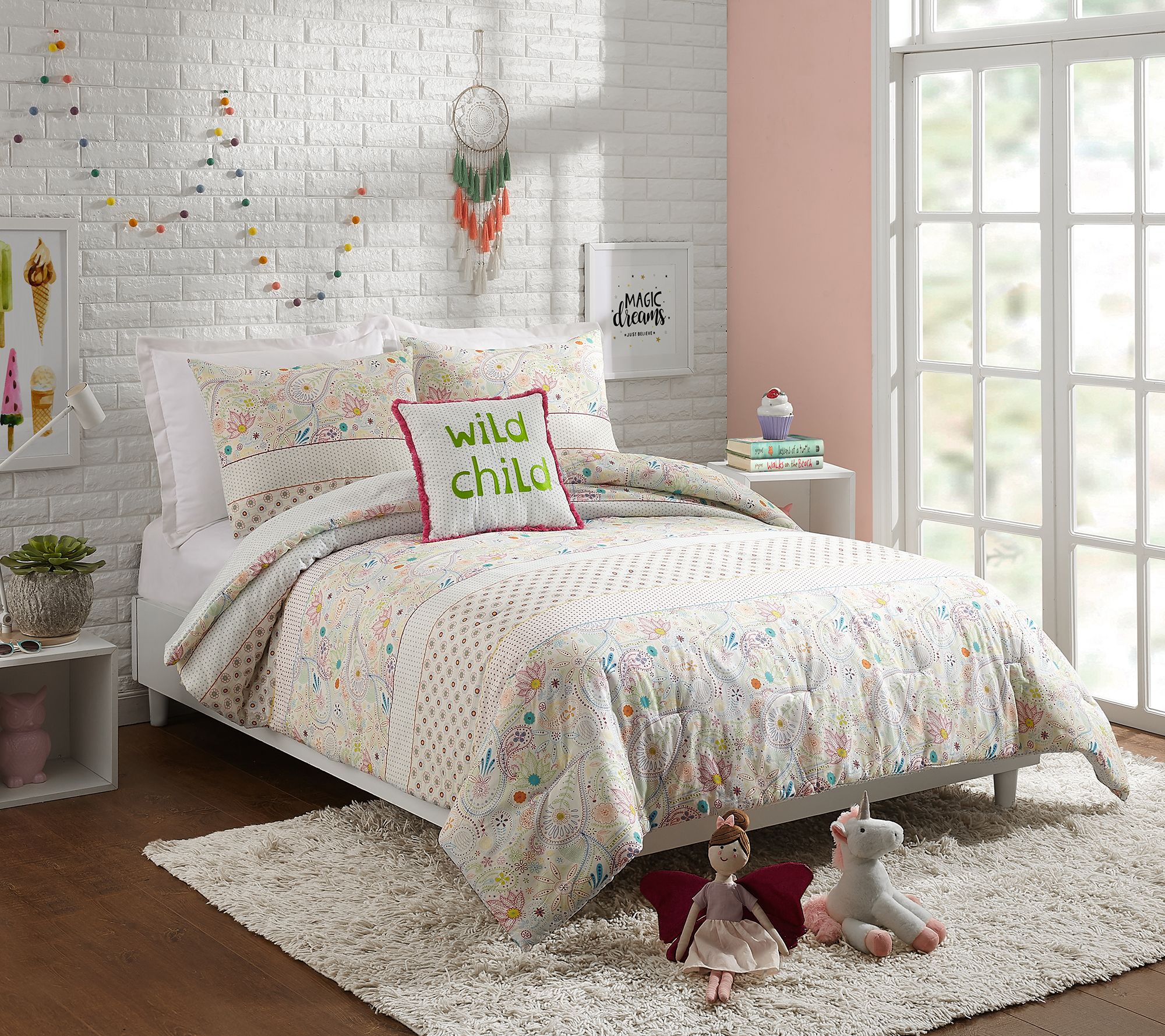 Jessica Simpson Whimsical Paisley 4 Piece F Q Comforter Set