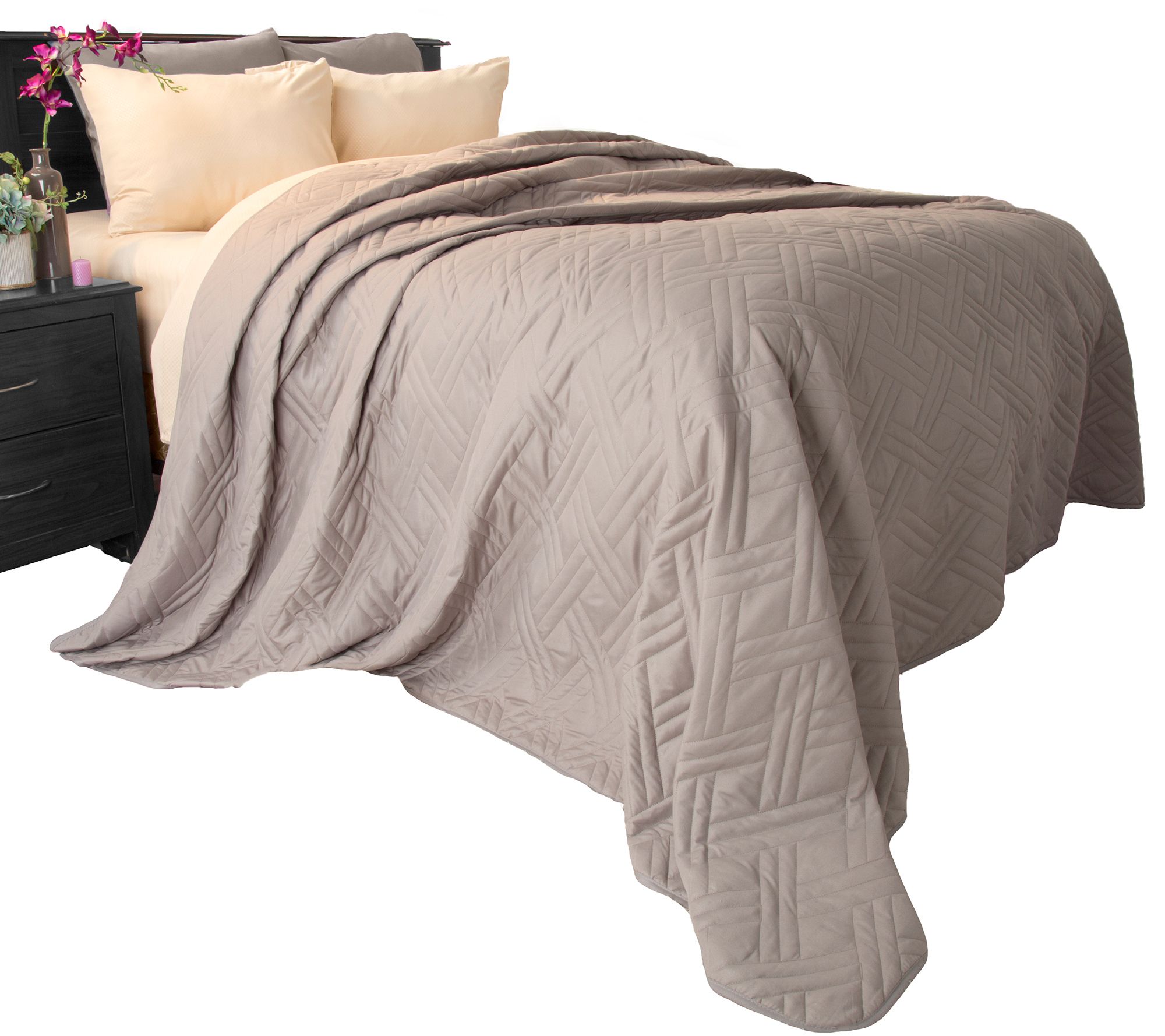 Lavish Home Solid Color King Quilted Blanket