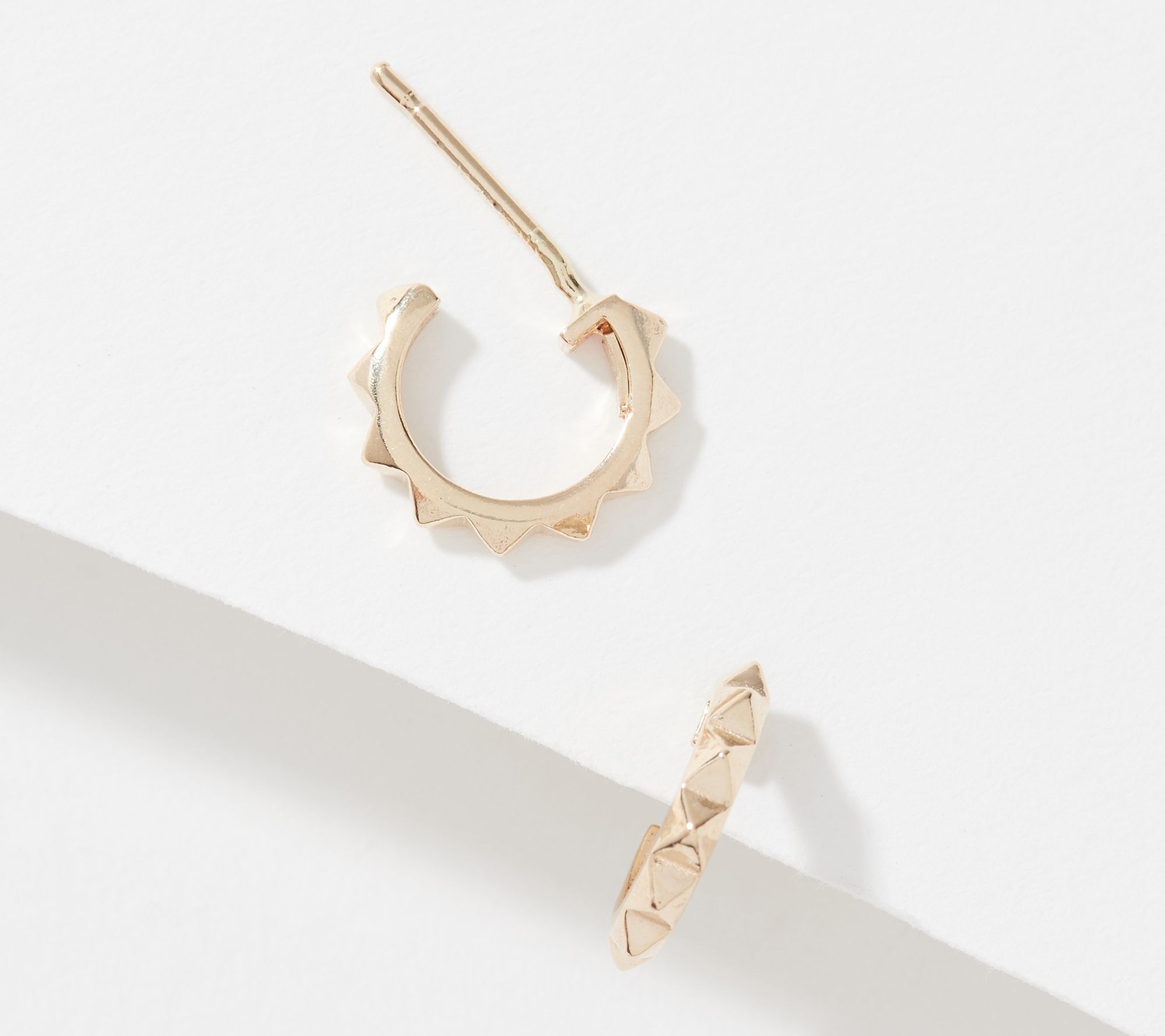 Italian Gold 14K Gold Pyramid Huggie Hoop Earrings