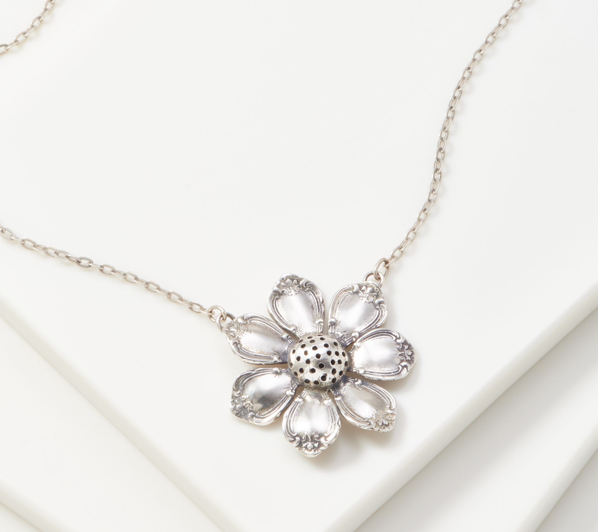 flower necklace