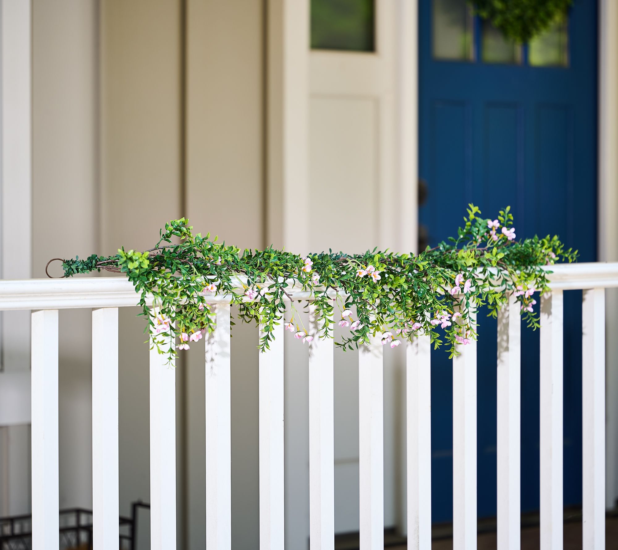 Wicker Park Indoor/ Outdoor 4' Spring Garland With Flowers