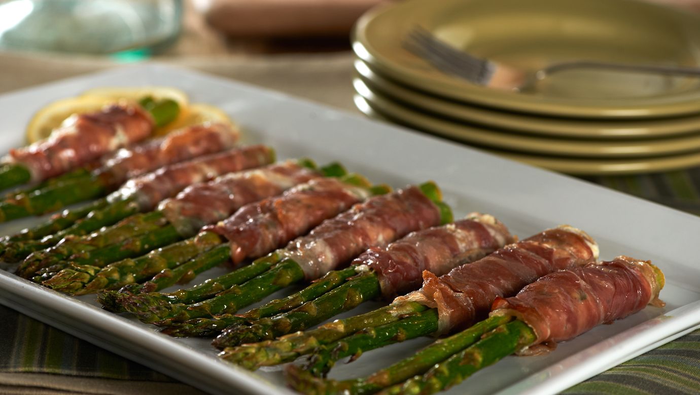 Prosciutto-Wrapped Asparagus with Goat Cheese