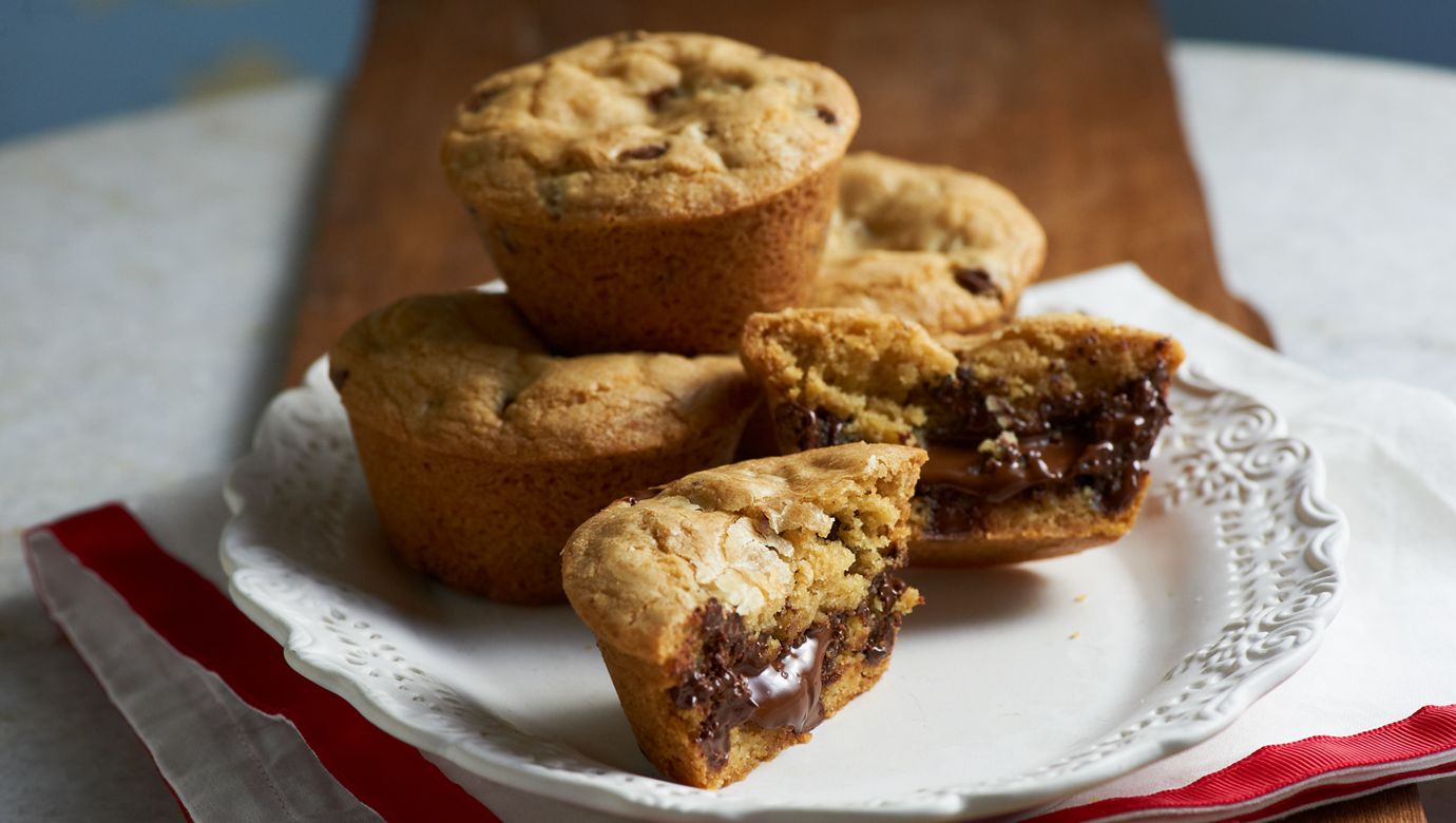 Chocolate Chip Lava Cookies