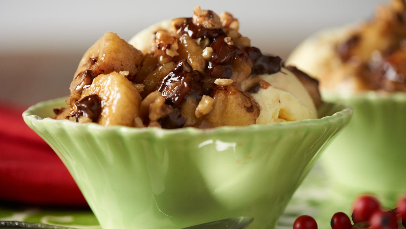 Slow-Cooker Chocolate Bananas Foster