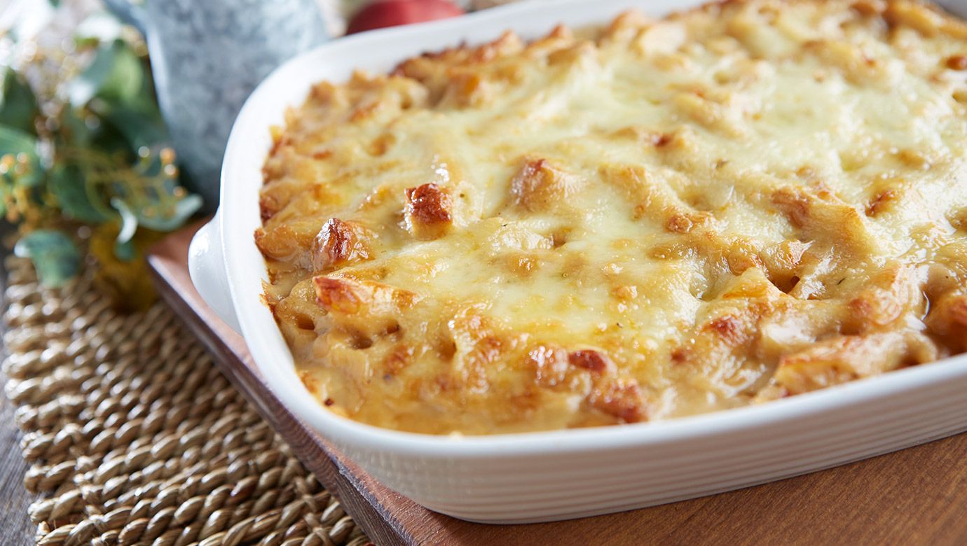 Apple Mac & Cheese with Caramelized Onions