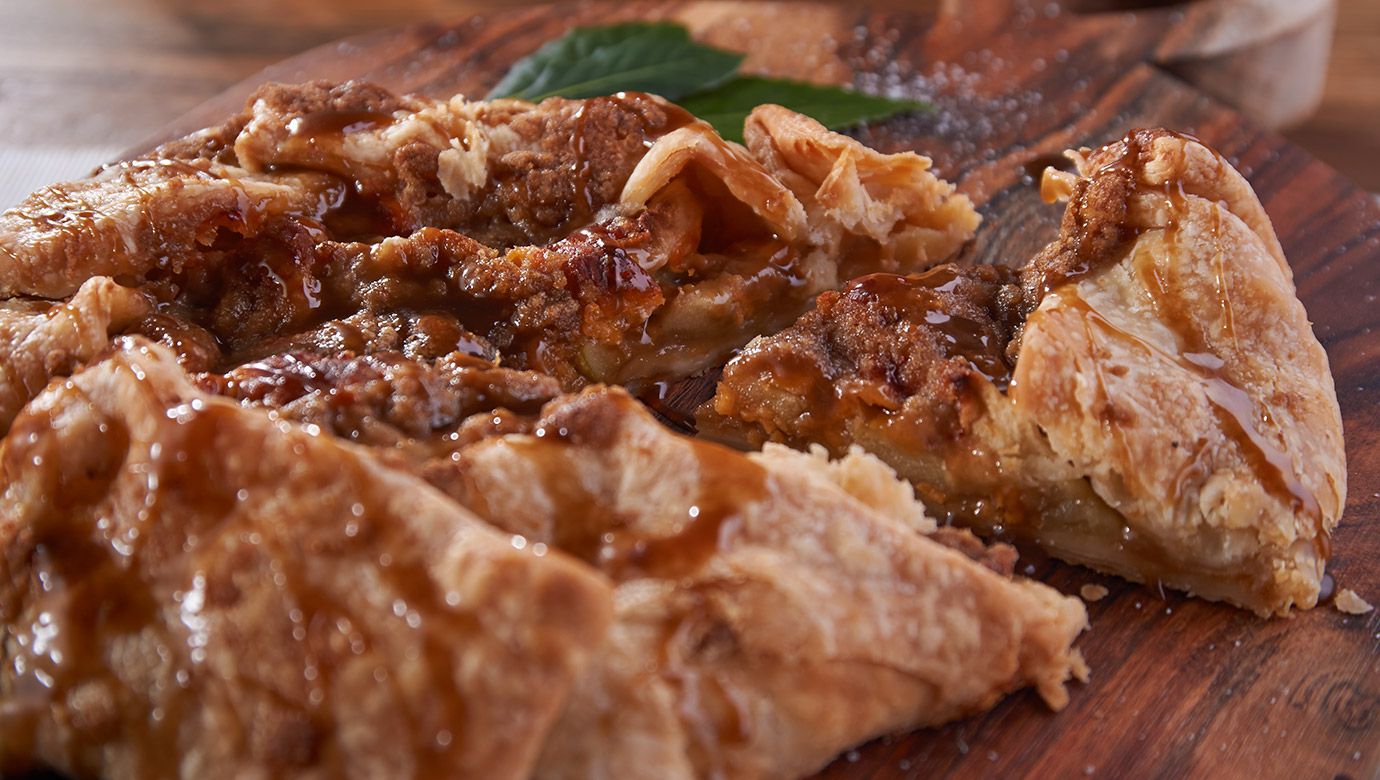 Bourbon-Apple Cheddar Crostata