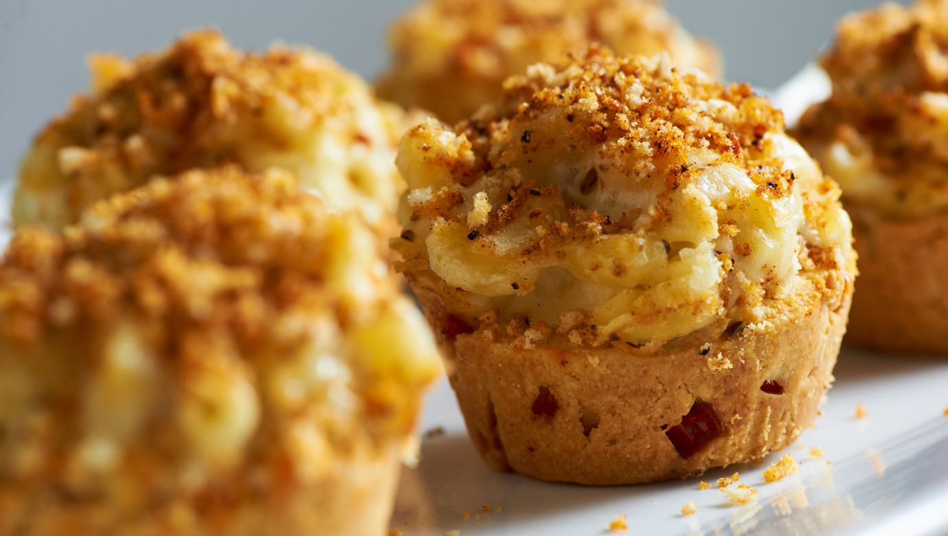 Mac and Cheese Cornbread Muffins