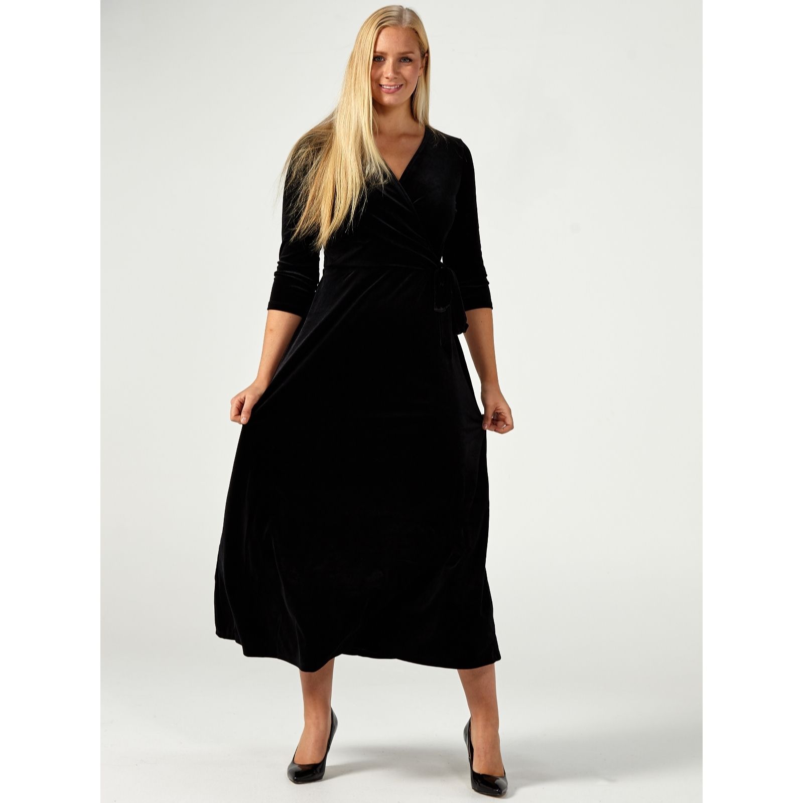 ronni nicole velvet dress