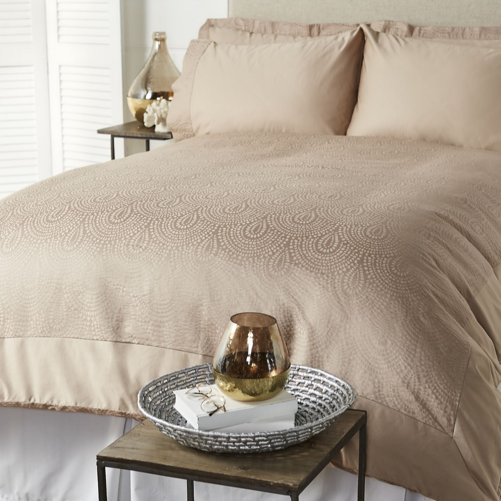 Outlet Kelly Hoppen Egyptian Cotton Bali Jacquard 6 Piece Duvet Set QVC UK