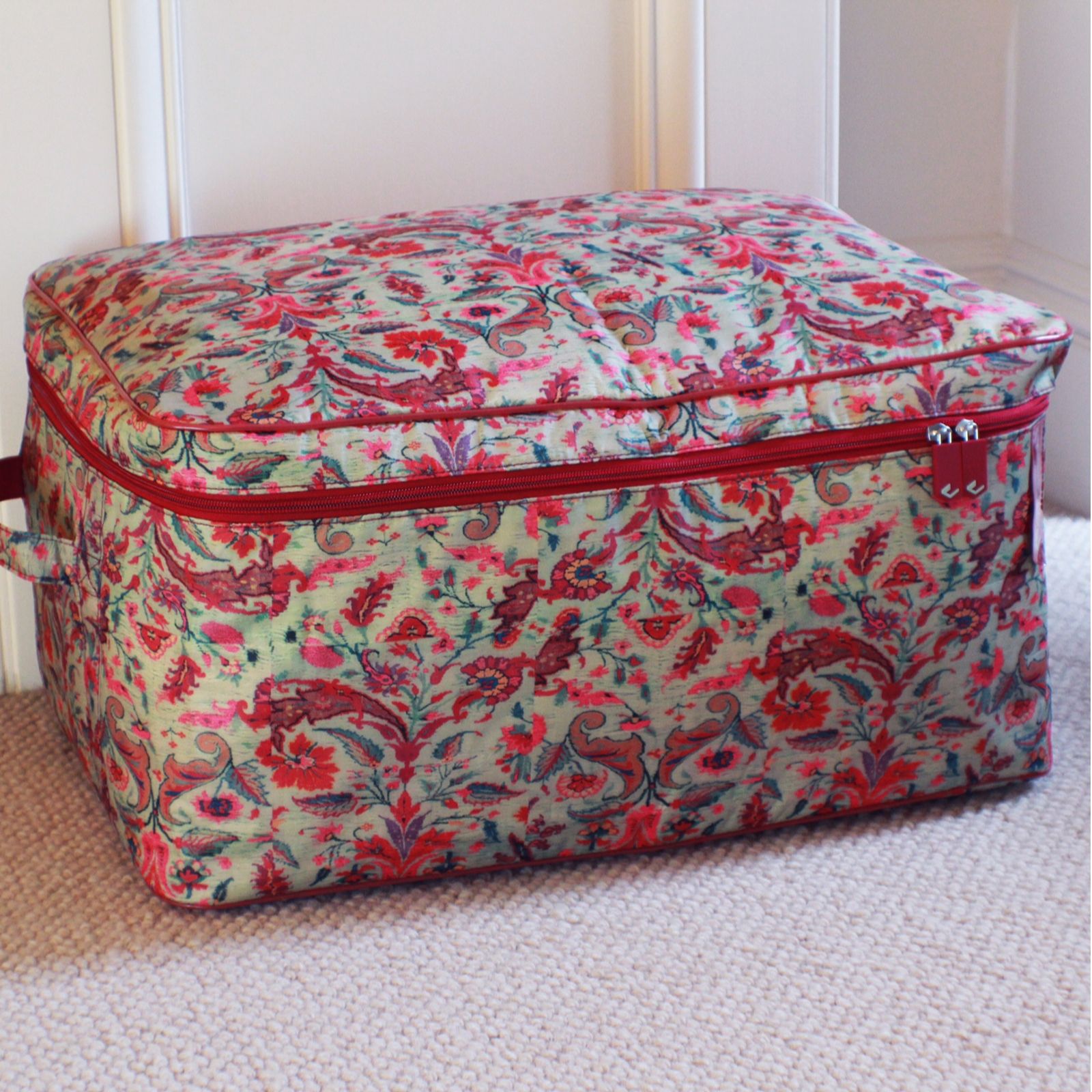 The Camouflage Company Large Foldaway Storage Chest Page 1 QVC UK