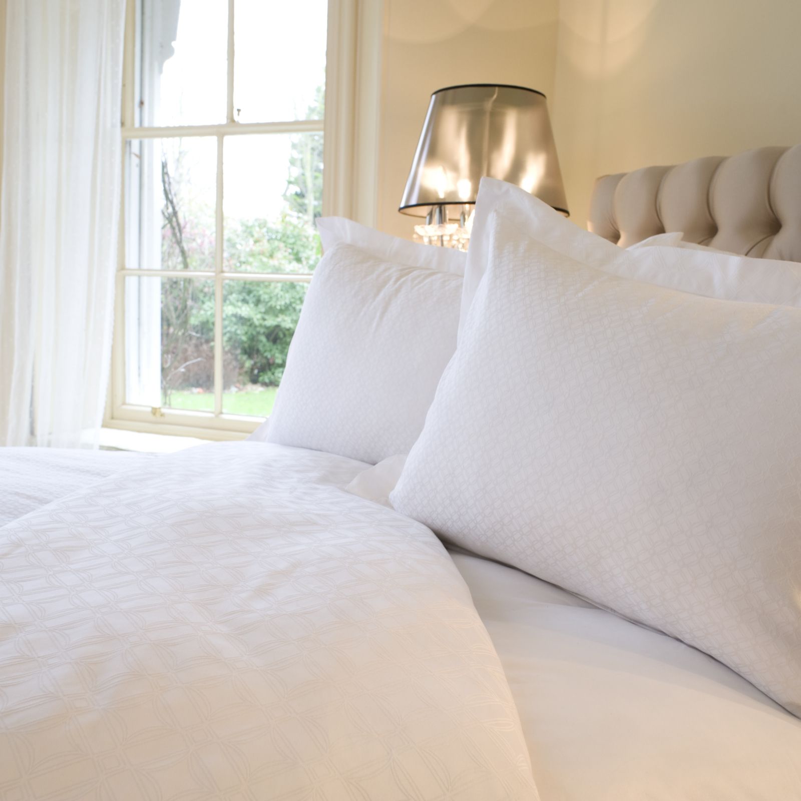 Kelly Hoppen 700TC Egyptian Cotton Mosaic Design 6PC Duvet Set Page 1 QVC UK