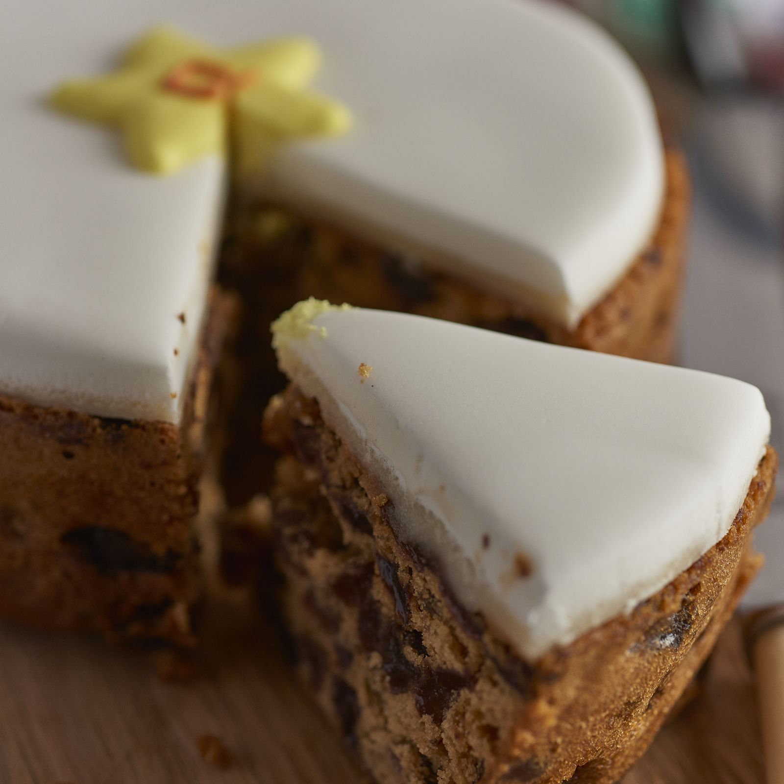 The Original Cake Company 11 Piece Seasonal Cake Selection QVC UK