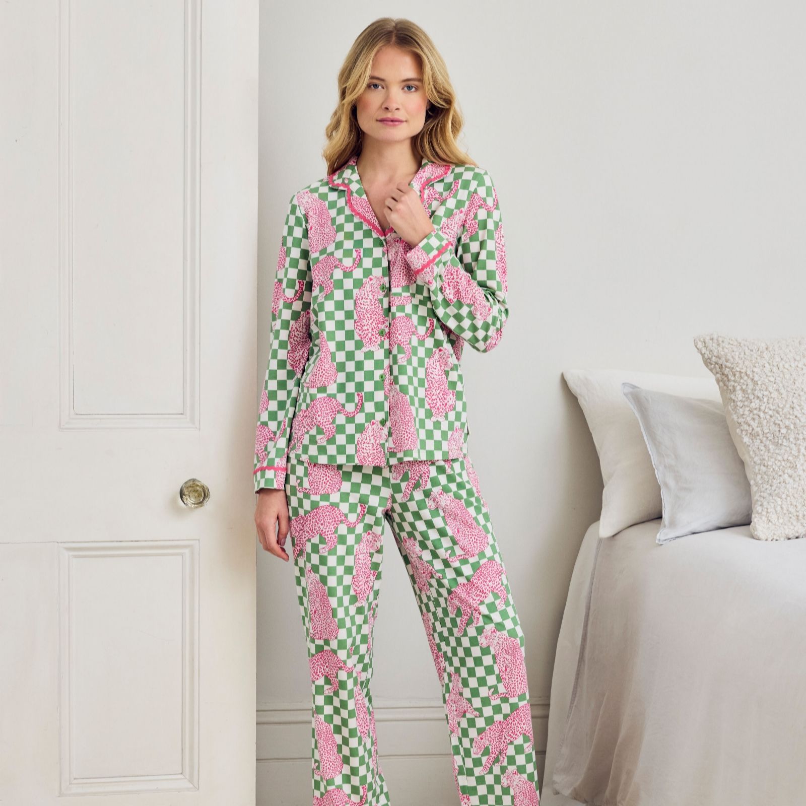 Chelsea Women's Long Sleeve Pyjama Set, Football by Peers in Size 8, Sports Direct - Image 4