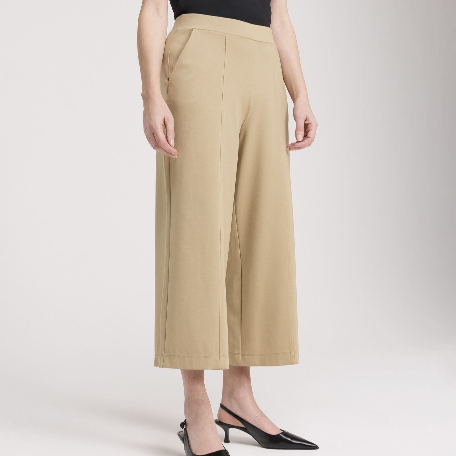 Finery London Taya Ponte Pull On Trouser Short women's