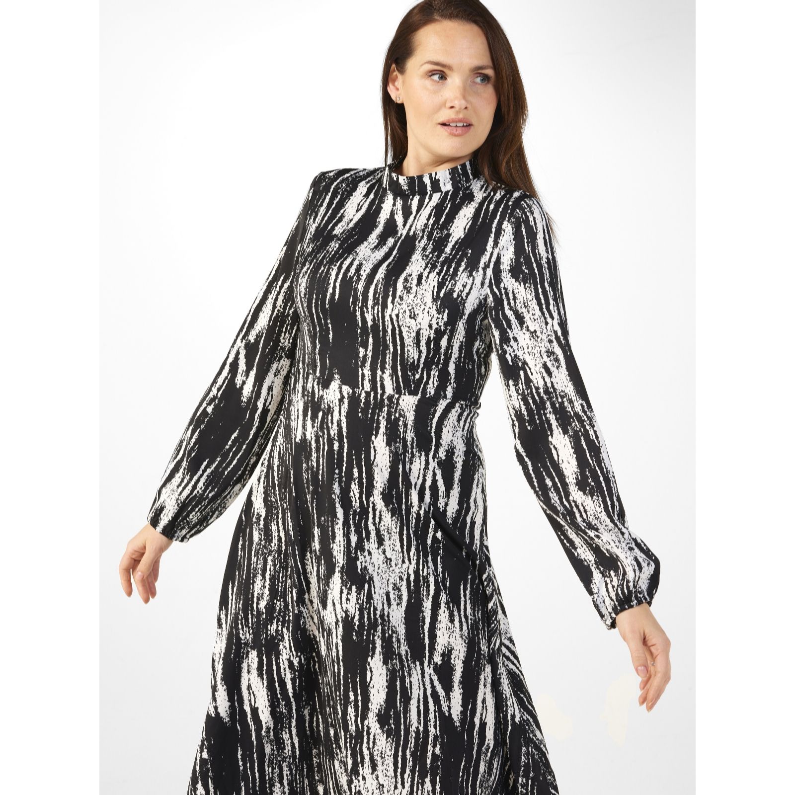 Izabel London Printed High Neck Long Sleeve Dress