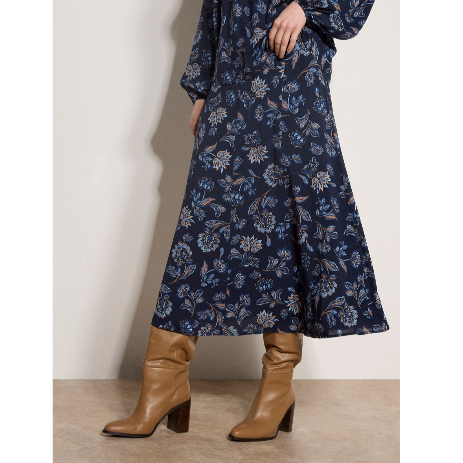 Apricot Women's Folk Floral A-Line Midi Skirt in Navy | Size: 18