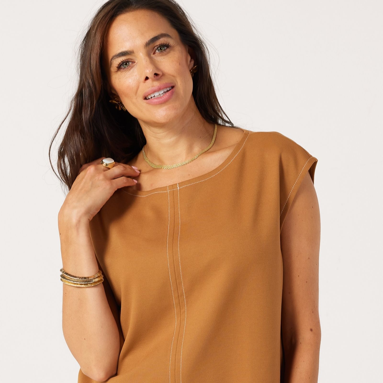 Kim & Co Caramel Contrast Top Stitch Jenna Twill Sleeveless Top