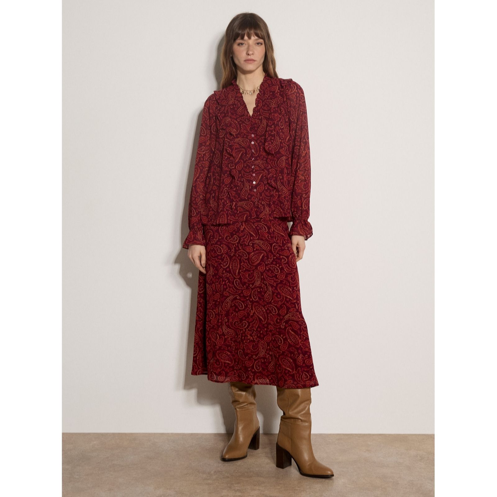 Apricot Women's Chiffon Paisley A-Line Midaxi Skirt in Burgundy | Size: 18