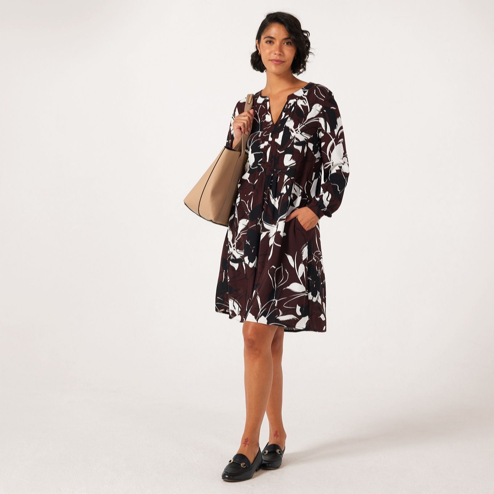 Nina Leonard Black Multi Long Balloon Sleeve Notch Neck Float Dress