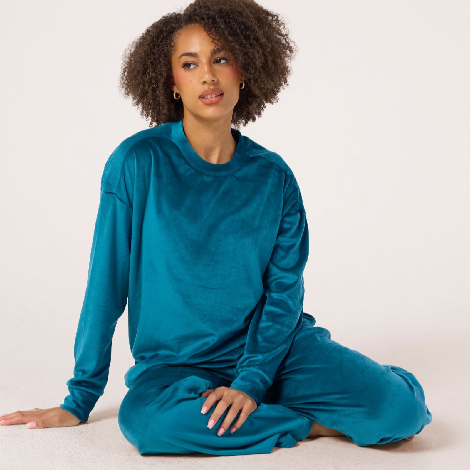 Carole Hochman Velour Pullover with Wide Leg Trousers Lounge Set women's