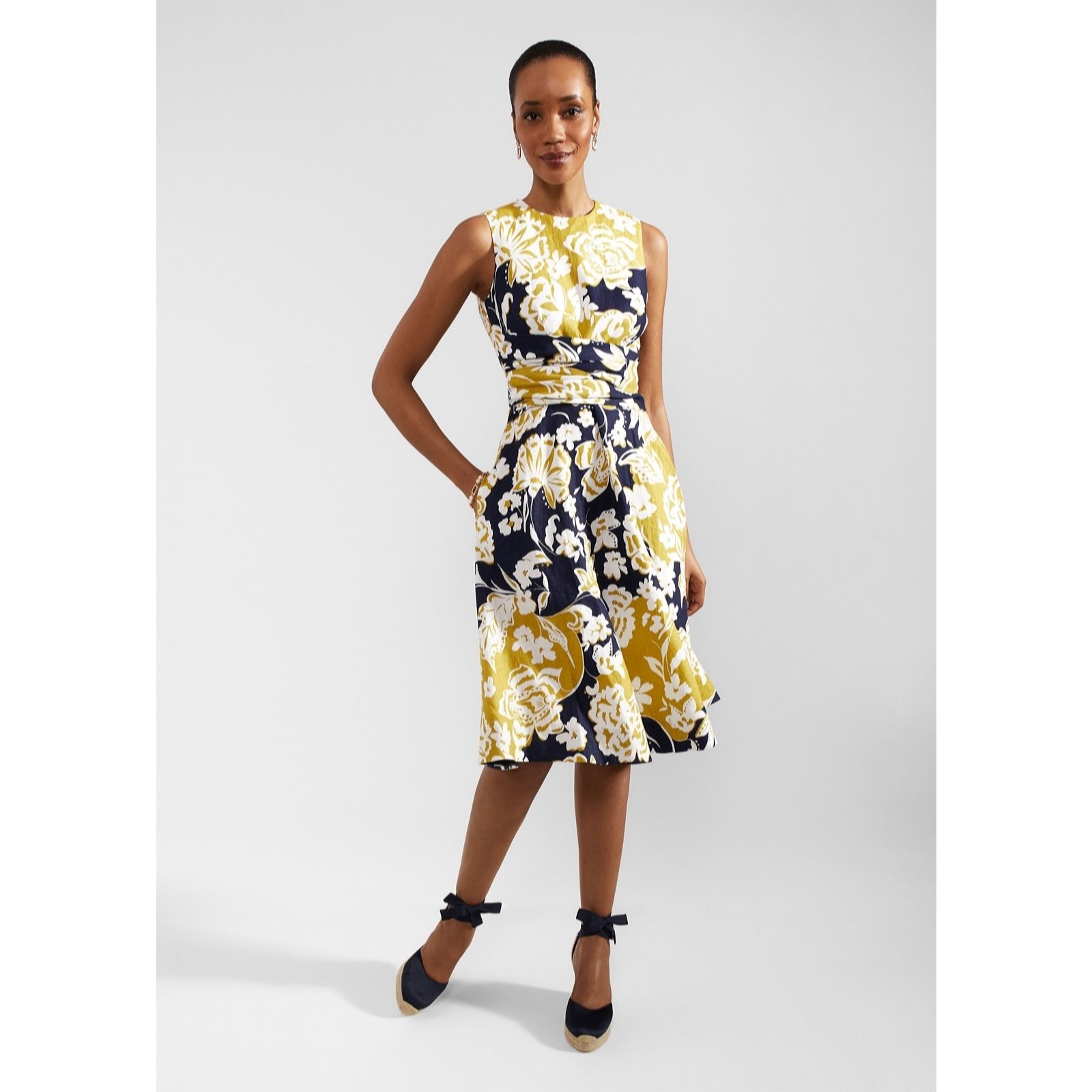 Hobbs 100% Linen Printed Floral Dress