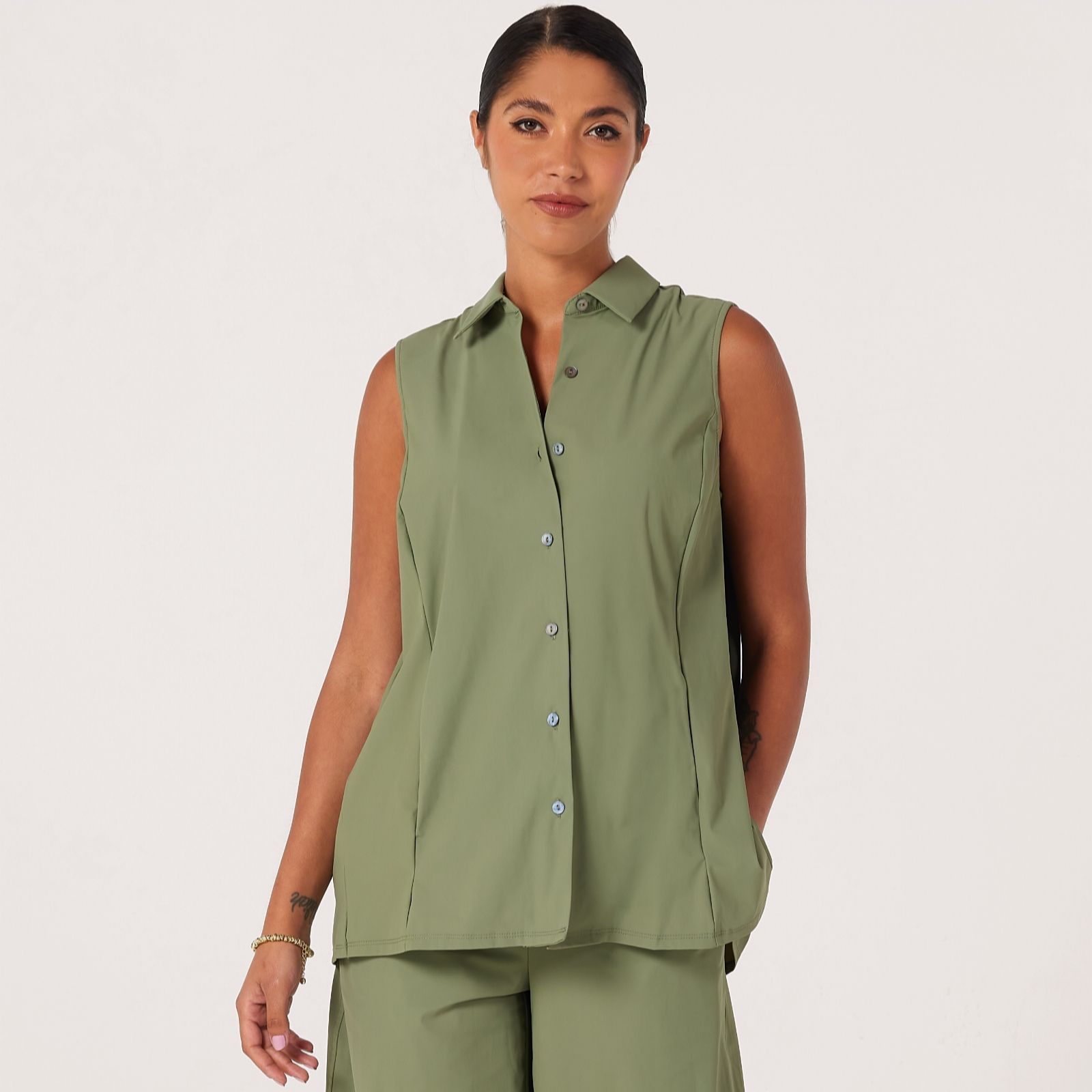 Marlawynne Cloud Collection Stretch Tech Pleated Top