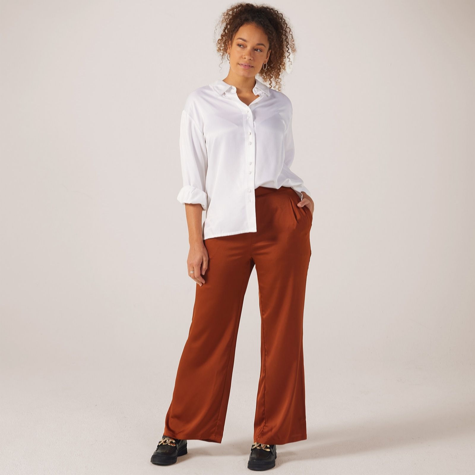 Nina Leonard Hammered Satin Wide Leg Trousers with Pockets