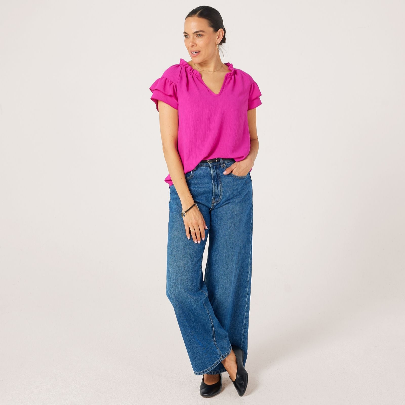 Kim & Co Celadon Crinkle Poplin Short Sleeve Frilled Neckline Top