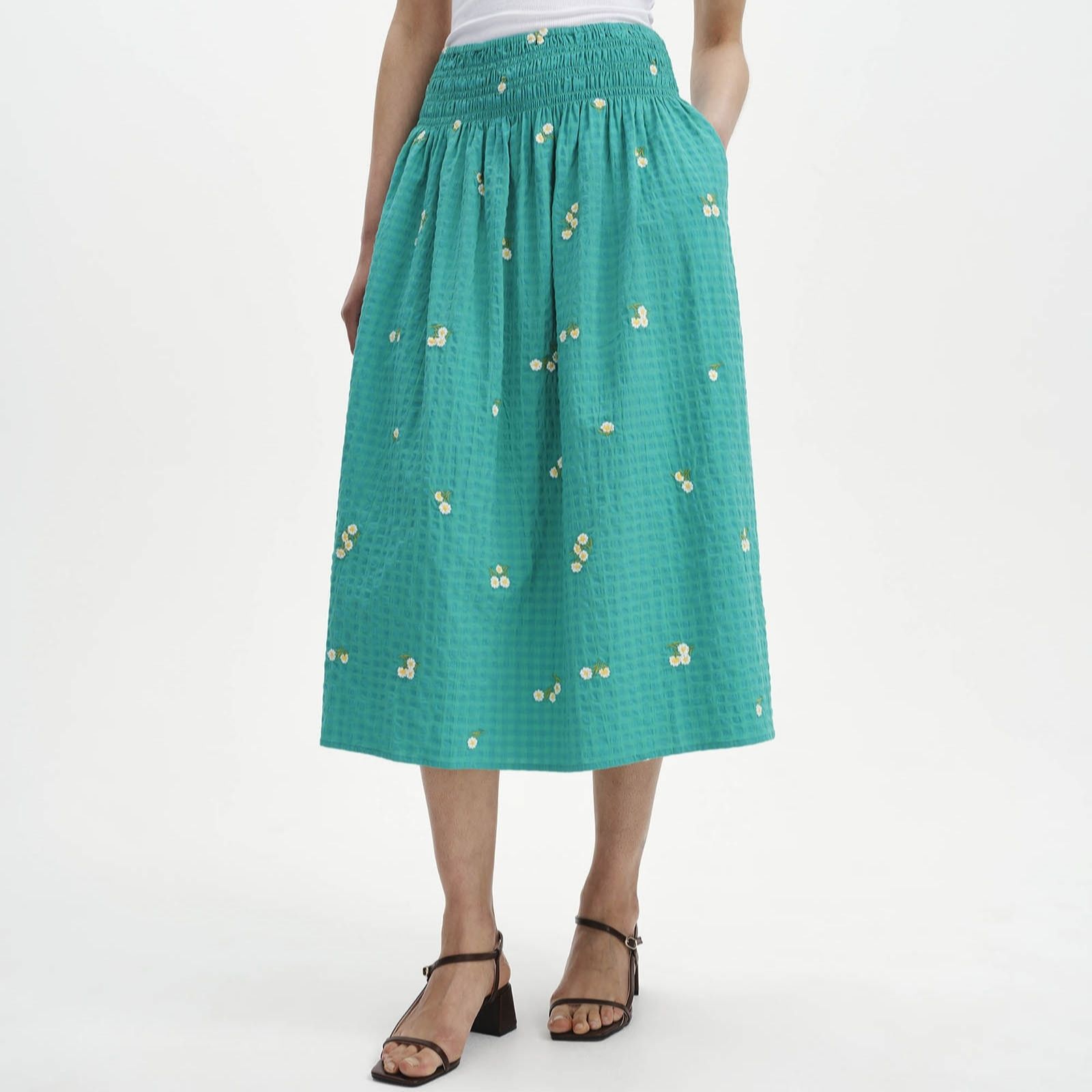 Finery London Sofia Seersucker Daisy Embroidered Elasticated Waist... women's