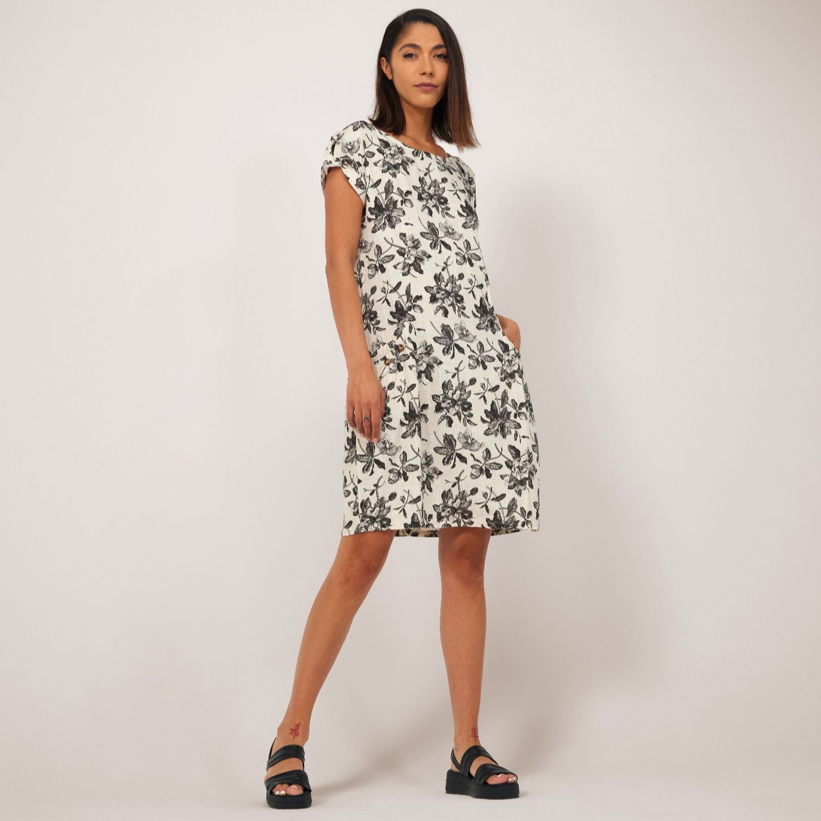 Izabel London Linen Blend Short Sleeve Printed Dress