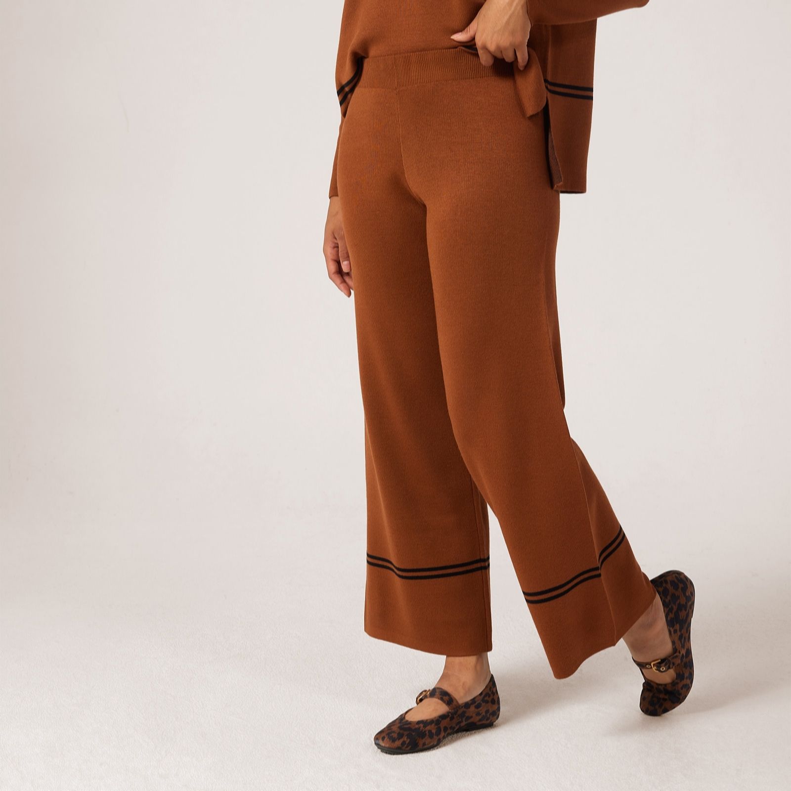 Nina Leonard Black,Ivory Wide Leg Knit Trousers With Stripe
