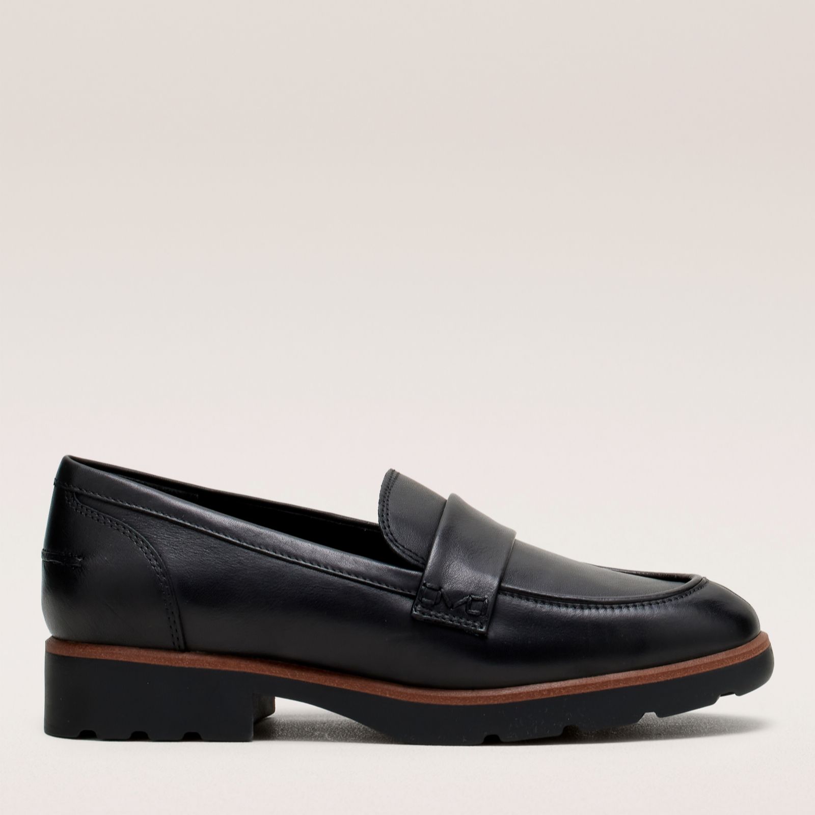 Vionic Women's Black Cleo Loafer Loafer