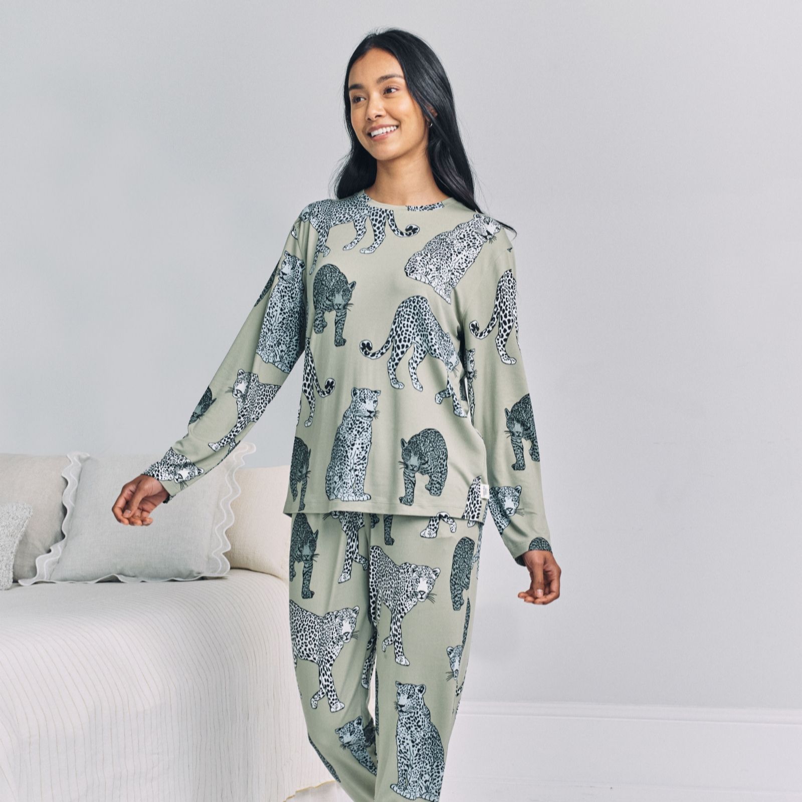 Chelsea Peers Green Leopard Jersey Crew Neck Pyjamas