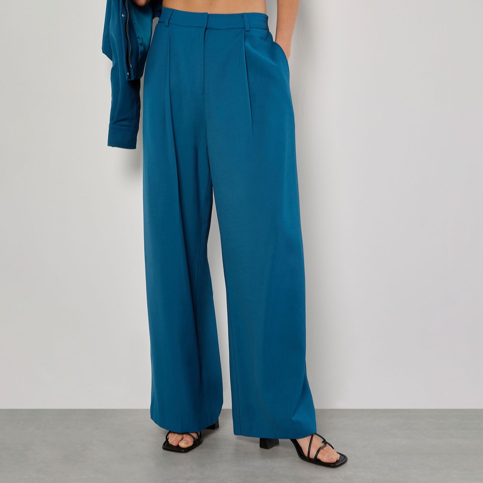 Apricot Tailored Pleat Detail Trousers