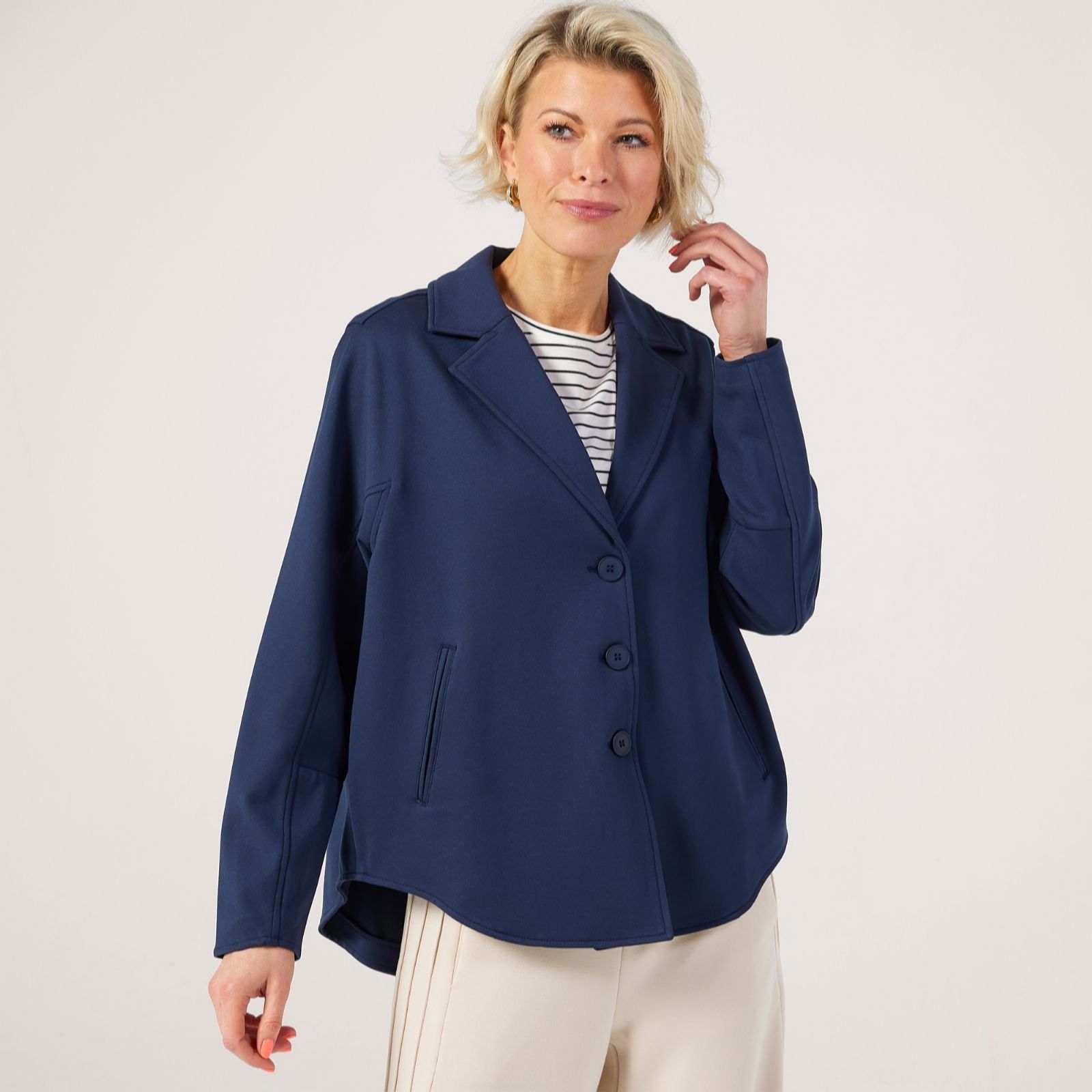 Marlawynne Women's Cream Collection 360 Stretch Weekender Jacket